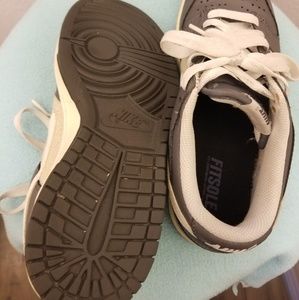 Nike Shoes - Nike Women's low dunks size 7.5 gray/white/glitter Nike Shoes - Nike Women's low dunks size 7.5 gray/white/glitter
